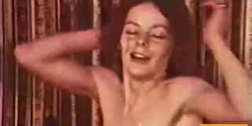 Peepshow Loops 406 70s and 80s - Scene 2