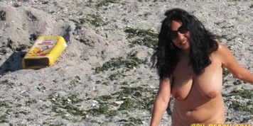Voyeur Amateur Nude Beach MILFs Hidden Cam Close Up