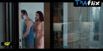 Kinda Hanna Sexy Scene  in El Iftar El Akhir