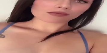 Naugthy Girl on Tik Tok 