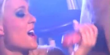 Cindy Crawford Sucking & Getting Fucked by 2 Guys