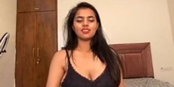 Emmy_kapoor Showing Boob, Pussy & Ass, Stretching Asshole And Fingering On StripChat Live ~ With FACE