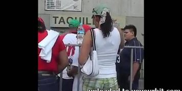 Culo en shorts apretados