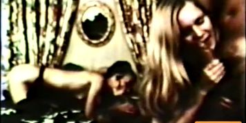 European Peepshow Loops 258 1970s - Scene 4 (Isis Taylor)