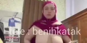 Astaga Bu Guru Salsa Berulah Bugil S Jiaat Sholat