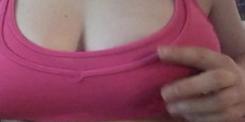 BOUNCING BOOBIES (TRAILER): Messaging my fans in a sports bra and the blinds are open