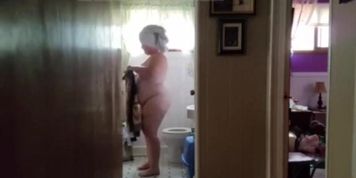 My Plumper Wife Chris showes her 252 pound bady in the bathroom nude.