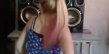 teen ass twerk