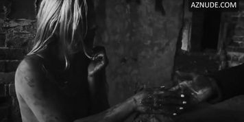 Ekaterina Bratchina Breasts Scene  in The Abyss