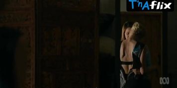 Anita Hegh Lesbian Scene  in Janet King (Ami Charms)