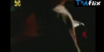 Maria Manoella Sexy Scene  in Nossa Vida Nao Cabe Num Opala