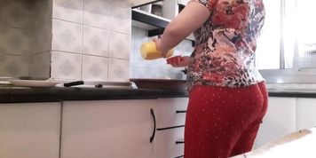 MY CANDID ARAB MILF BOOTY OBSSESSION INSTANT ERECTION 05