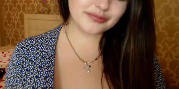 Stunning babe free huge boobs show