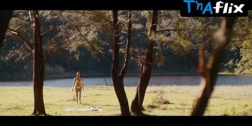Julia Victoria Thong,  Bikini Scene  in Lawa