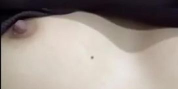 WATCH HOW SHE MASTURBATES AND SATISFY HERSELF!!! SQUIRTING, TREMBLING
