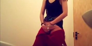 Sweet girl fingers pussy before pissing (SweetGirl)