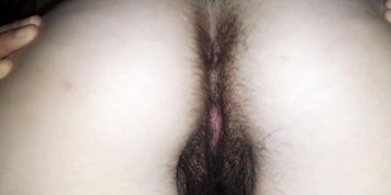 HAIRY PUSSY FARTS close up