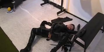 BIZARRE LESBIAN FEMDOM