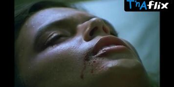 Suzane Carvalho Lesbian,  Butt Scene  in Women In Fury (Gloria Cristal)