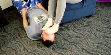 TSM - Luna smothers me with her flat MILF feet (Lunas Cam, TheSoleMates TheSoleMates)