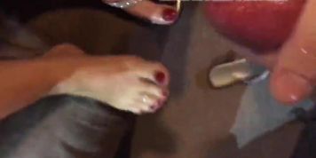 toes cum loads feet & shoejob o8