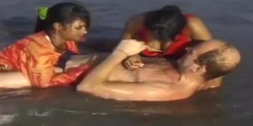 threesome indian beach fun