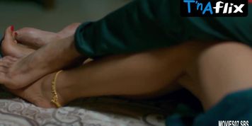 Noor Malabika Sexy Scene  in Siskiyaan Season 2 Part 2