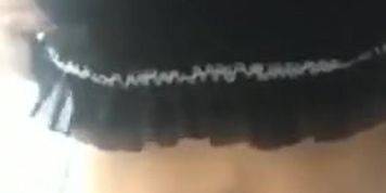 Amiga chichona se desnuda para mi