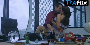 Naina Chhabra Sexy Scene  in The Bull Of Dalal Street