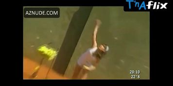 Victoria Vanucci Thong,  Underwear Scene  in Tendencia Tv