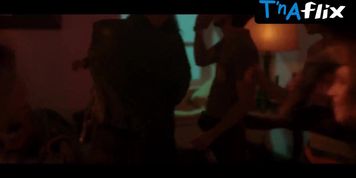 Renata Guida Lesbian Scene  in O Que Resta
