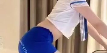 Stewardess Twerk