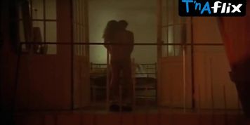 Halina Reijn Sexy Scene  in De Trein Van Zes Uur Tien