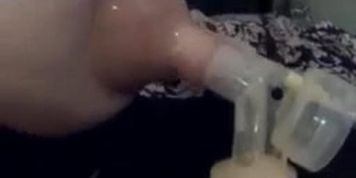 How to pump breast milk