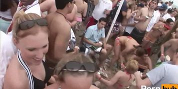 WILD PARTY GIRLS SPRING BREAK - Scene 4