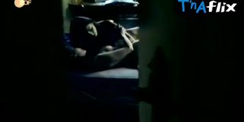 Dilek Serindag Breasts,  Lesbian Scene  in Folge Der Feder!