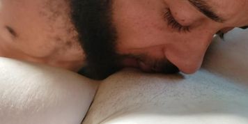 Eating Wet Pussy (Pretty Pussy)