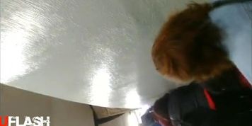 Rico upskirt saliendo del metro