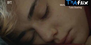 Ana Hartmann Sexy Scene  in Feras