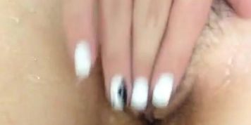 Teen play with her pussy