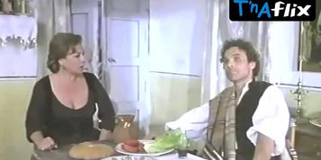 Queta Claver Breasts Scene  in Visanteta, Estate Quieta