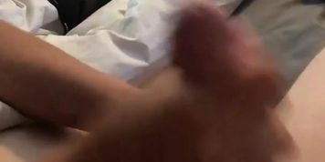 ?ool handjob from Zoe
