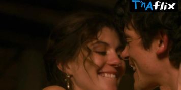 Emily Bader Sexy Scene  in My Lady Jane