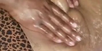 I need my stomach rubbed like this. 