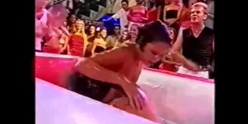 Oil Wrestling (OilWrestling)
