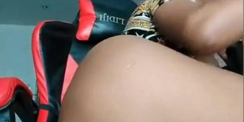 Harnah cam anal squirt