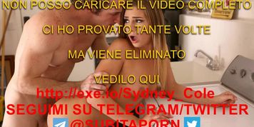 IL MIO TURNO SORELLINA (SOTTOTITOLATO IN ITALIANO) Sydney Cole (Valentinanappi)