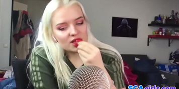 Suomalainen ASMR-tytt pieraisi