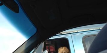 DISIMULA MUY BIEN LA PUTA