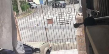 Sissy CD teasing delivery guy - He was shocked!